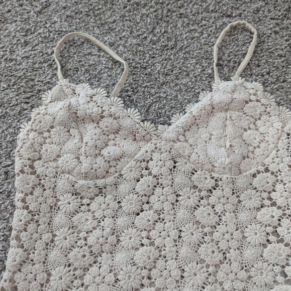 H&M Crocheted Lace Bodysuit - Picture 3 of 6